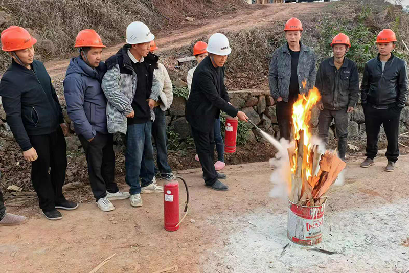 筑牢安全“防火墙”——歙县疫木加工厂 开展消防安全培训